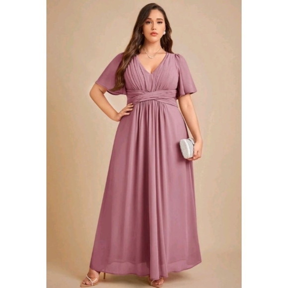 Elegant Formal Dress - Picture 1 of 10